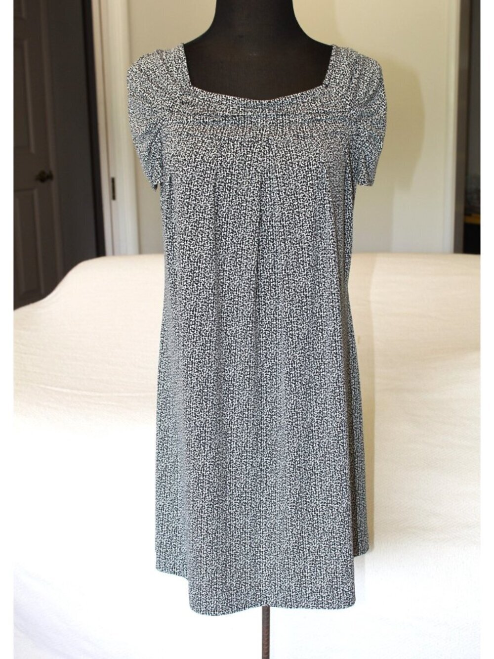 Mary McFadden mini dress front pleats Size S black & white milkmaid babydoll Y2K